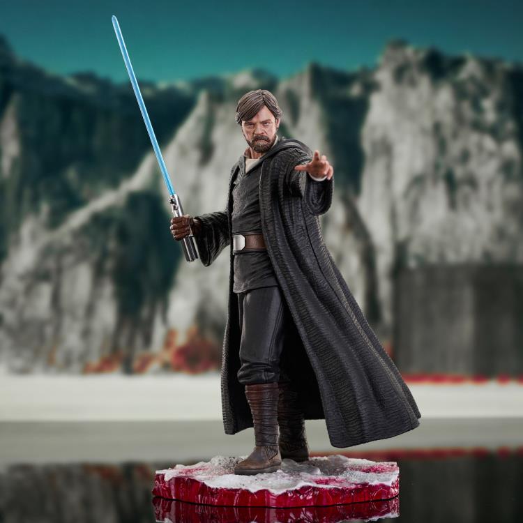 Star Wars: The Last Jedi Milestones Luke Skywalker (Crait) 1/6 Scale Limited Edition Statue Gallery Image 3