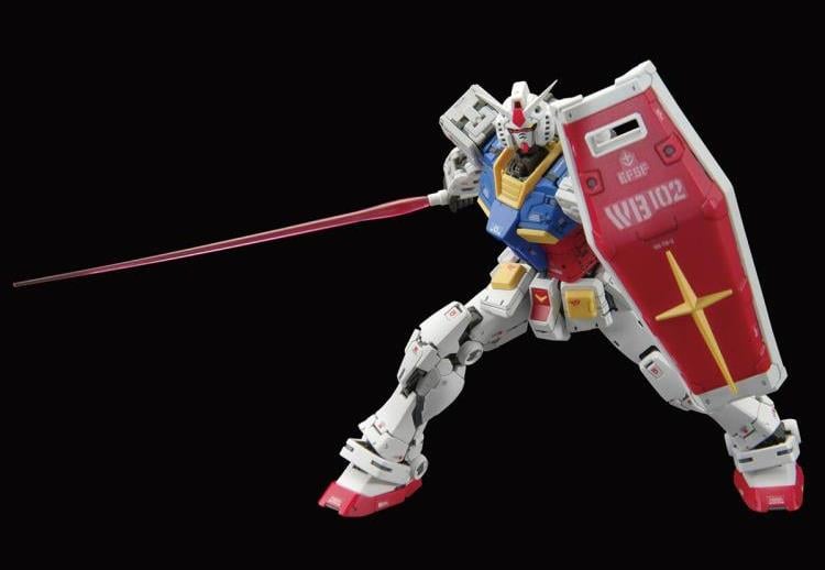Mobile Suit Gundam RG RX-78-2 Gundam (Ver.2.0) 1/144 Scale Model Kit Gallery Image 8