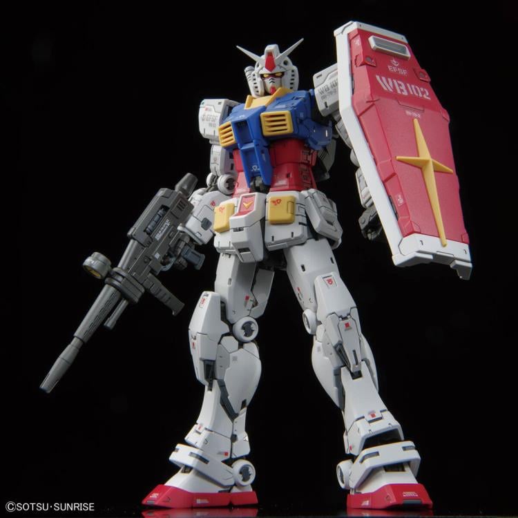 Mobile Suit Gundam RG RX-78-2 Gundam (Ver.2.0) 1/144 Scale Model Kit Gallery Image 3