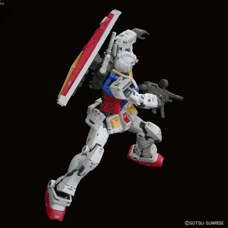 Mobile Suit Gundam RG RX-78-2 Gundam (Ver.2.0) 1/144 Scale Model Kit Gallery Image 9