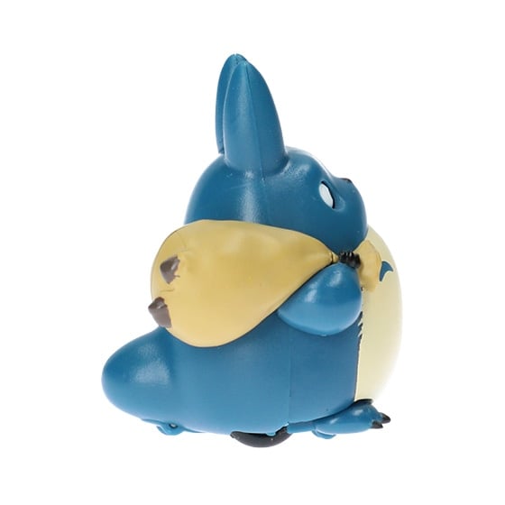 My Neighbor Totoro Pull Back Collection Medium Blue Totoro with Acorn Figure Gallery Image 5