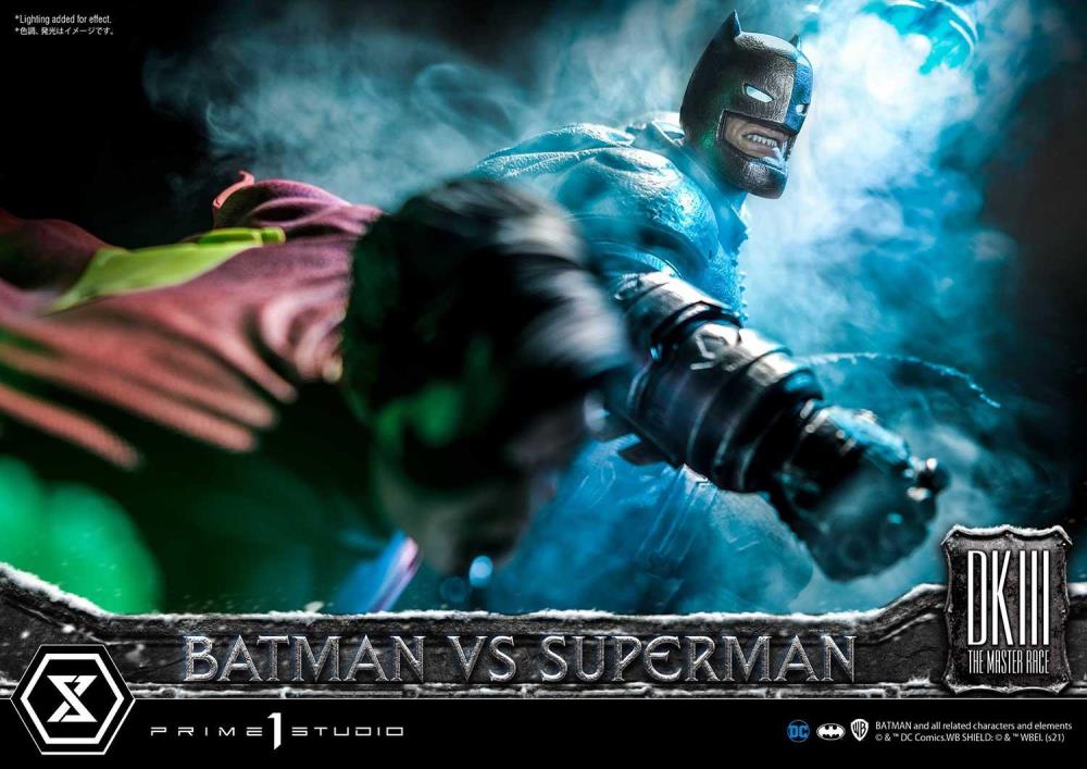 Batman: The Dark Knight Returns Ultimate Diorama Masterline Batman vs. Superman 1/3 Scale Statue Gallery Image 46