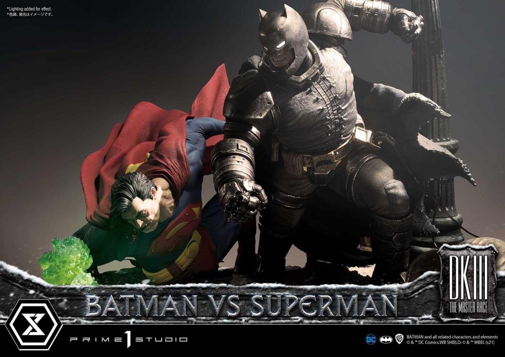 Batman: The Dark Knight Returns Ultimate Diorama Masterline Batman vs. Superman 1/3 Scale Statue Gallery Image 38