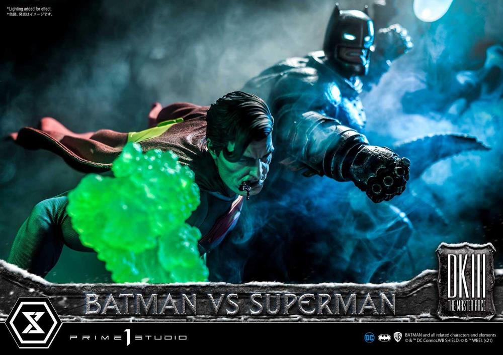 Batman: The Dark Knight Returns Ultimate Diorama Masterline Batman vs. Superman 1/3 Scale Statue Gallery Image 47