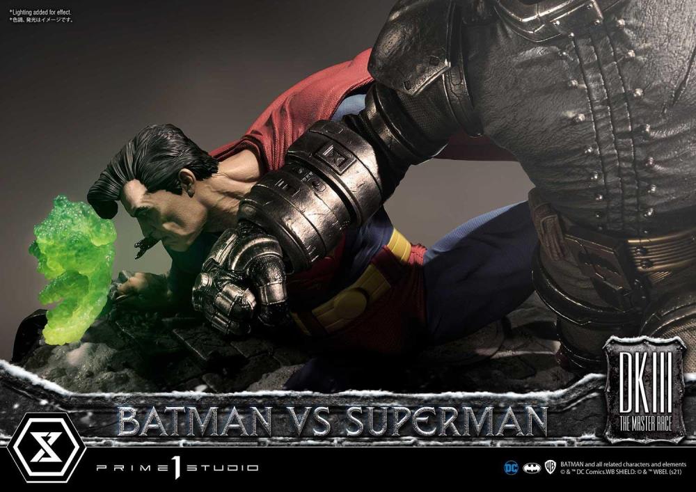 Batman: The Dark Knight Returns Ultimate Diorama Masterline Batman vs. Superman 1/3 Scale Statue Gallery Image 39