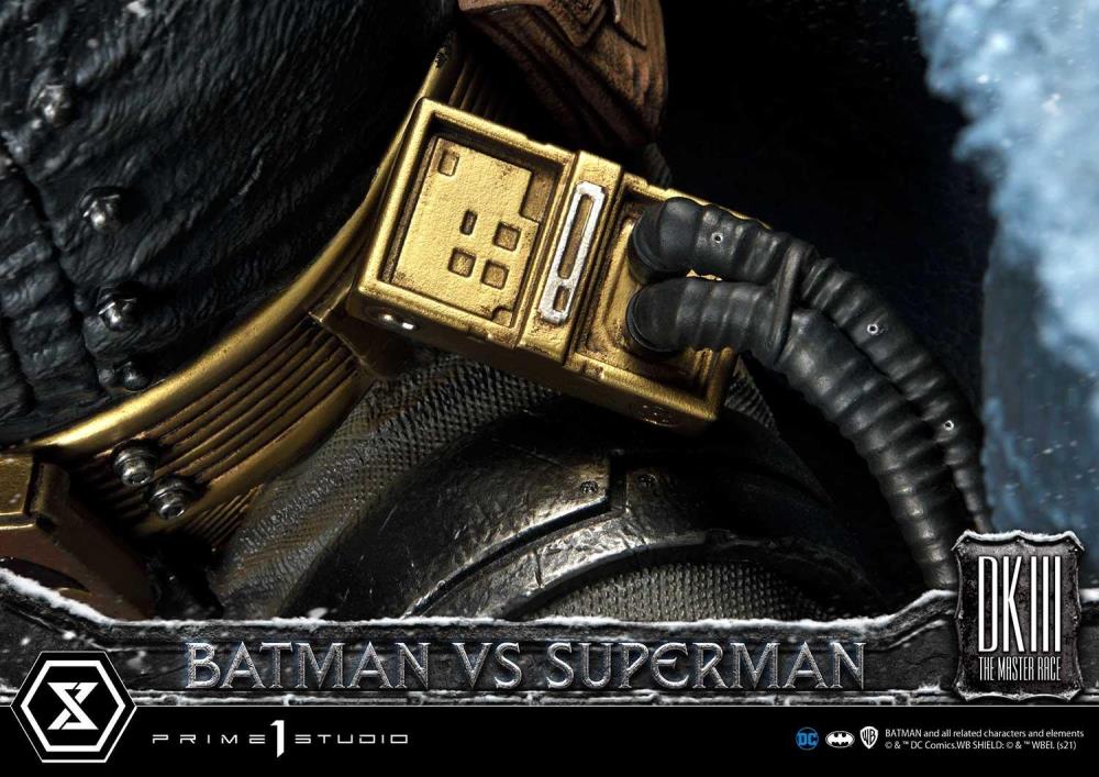 Batman: The Dark Knight Returns Ultimate Diorama Masterline Batman vs. Superman 1/3 Scale Statue Gallery Image 23
