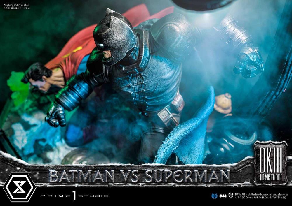 Batman: The Dark Knight Returns Ultimate Diorama Masterline Batman vs. Superman 1/3 Scale Statue Gallery Image 44