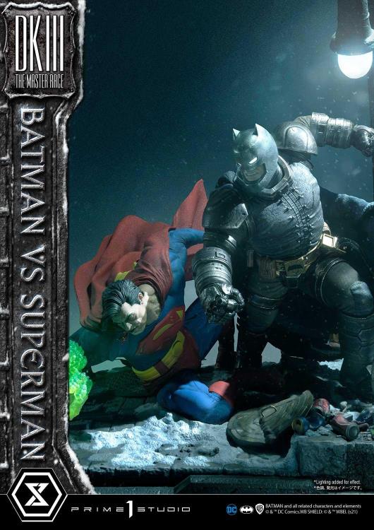 Batman: The Dark Knight Returns Ultimate Diorama Masterline Batman vs. Superman 1/3 Scale Statue Gallery Image 40