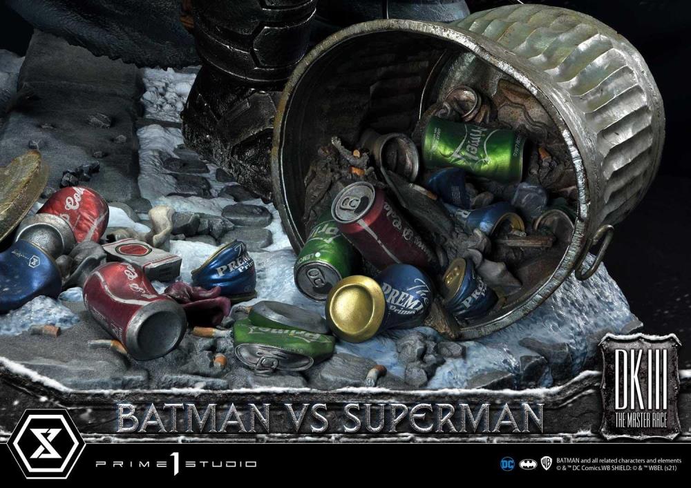 Batman: The Dark Knight Returns Ultimate Diorama Masterline Batman vs. Superman 1/3 Scale Statue Gallery Image 31