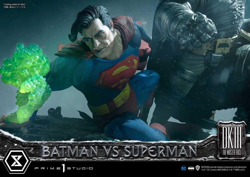 Batman: The Dark Knight Returns Ultimate Diorama Masterline Batman vs. Superman 1/3 Scale Statue Gallery Image 42