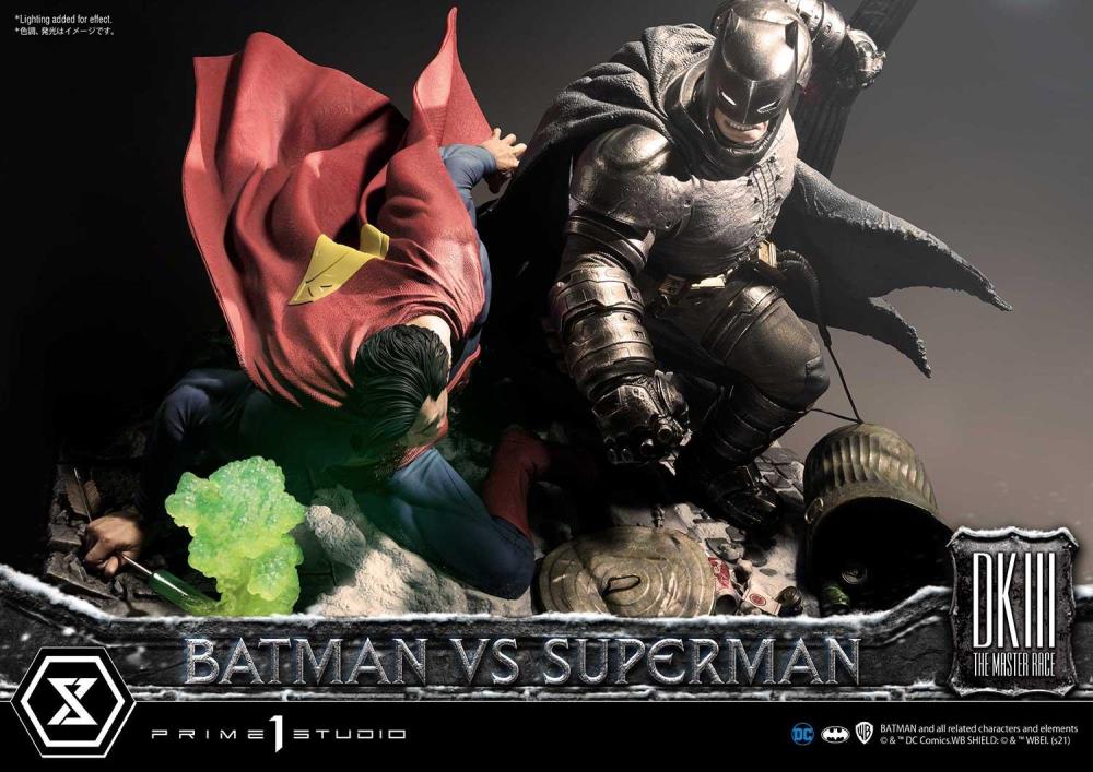 Batman: The Dark Knight Returns Ultimate Diorama Masterline Batman vs. Superman 1/3 Scale Statue Gallery Image 37