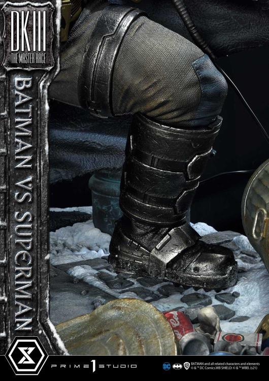Batman: The Dark Knight Returns Ultimate Diorama Masterline Batman vs. Superman 1/3 Scale Statue Gallery Image 18