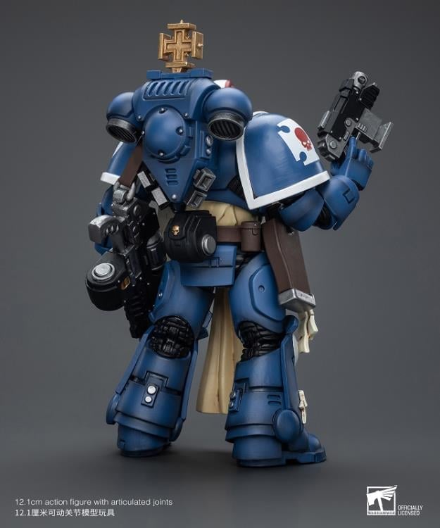 Warhammer 40K Ultramarines Sternguard Veteran Sergeant 1/18 Scale Action Figure Gallery Image 6
