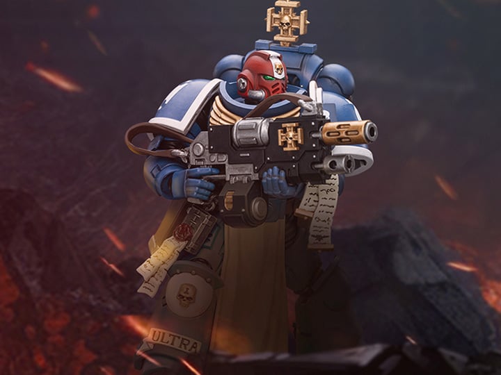 Warhammer 40K Ultramarines Sternguard Veteran Sergeant 1/18 Scale Action Figure Gallery Image 1
