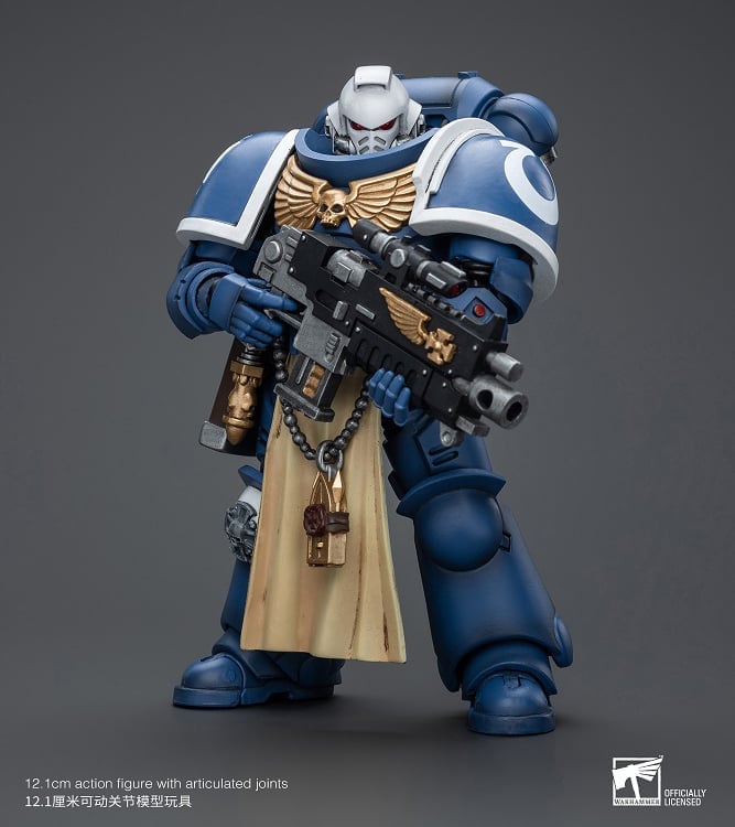Warhammer 40K Ultramarines Sternguard Veteran with Bolt Rifle 1/18 Scale Action Figure Gallery Image 4