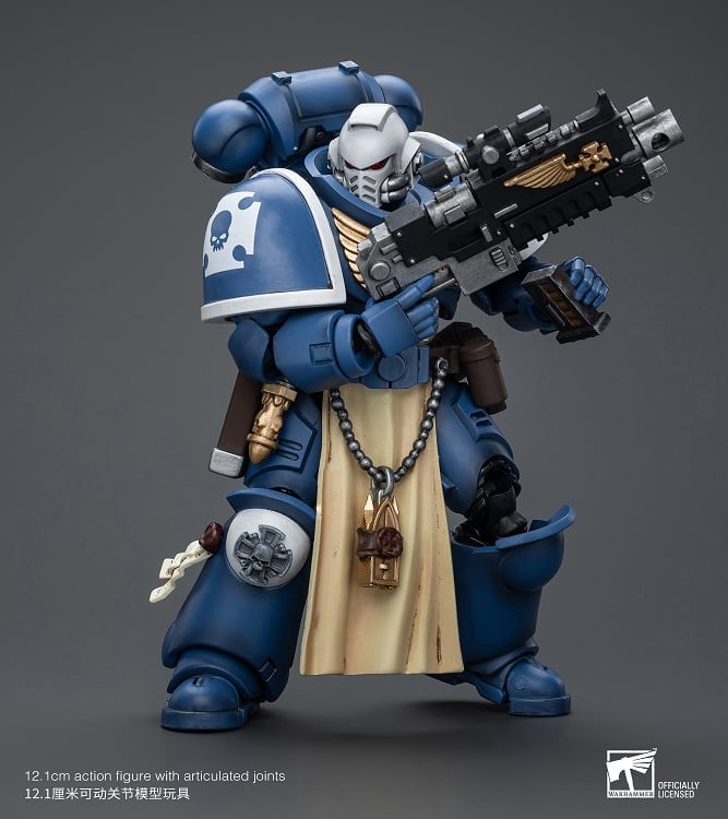 Warhammer 40K Ultramarines Sternguard Veteran with Bolt Rifle 1/18 Scale Action Figure Gallery Image 7