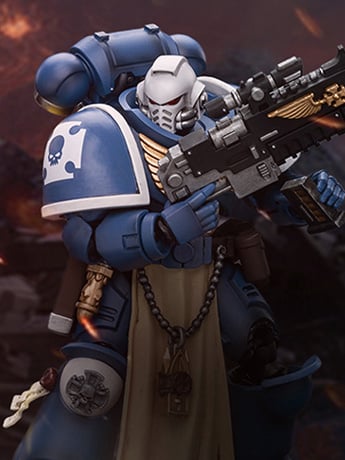 Warhammer 40K Ultramarines Sternguard Veteran with Bolt Rifle 1/18 Scale Action Figure Gallery Image 2