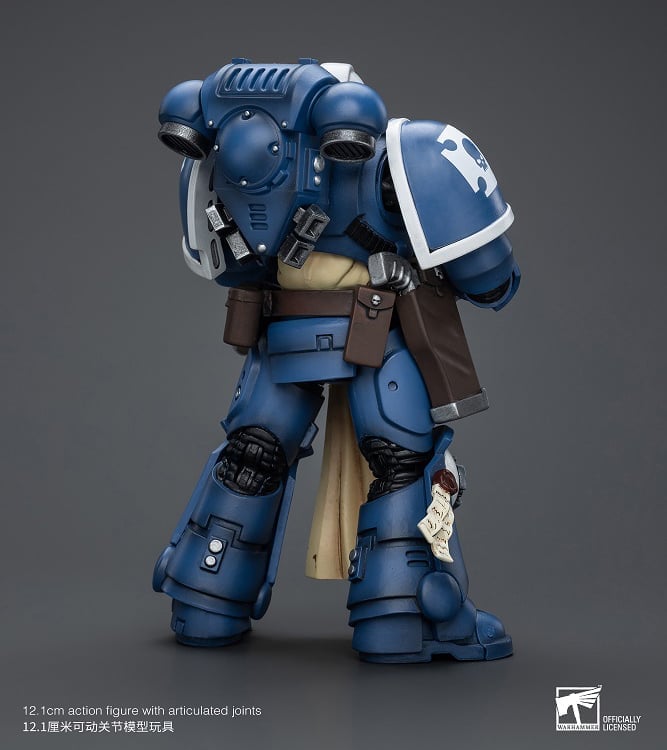 Warhammer 40K Ultramarines Sternguard Veteran with Bolt Rifle 1/18 Scale Action Figure Gallery Image 5
