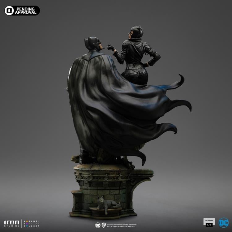 DC Comics Batman and Catwoman 1/6 Scale Limited Edition Diorama Gallery Image 19