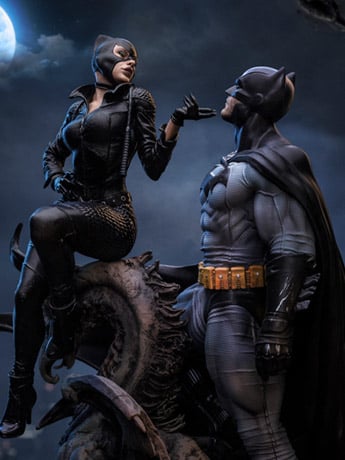 DC Comics Batman and Catwoman 1/6 Scale Limited Edition Diorama Gallery Image 2