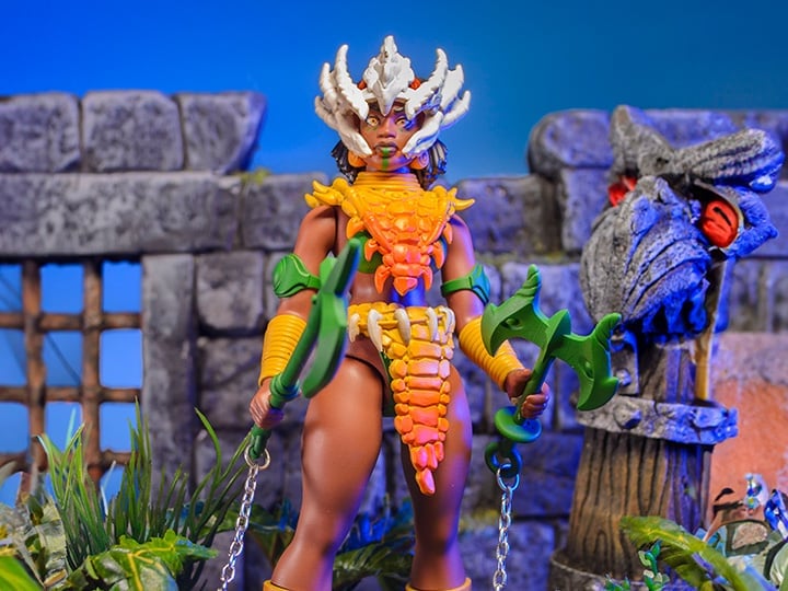 Legends of Dragonore Venatica Figure