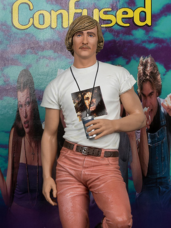 Dazed and Confused Movie Maniacs David Wooderson Limited Edition Figure Gallery Image 2