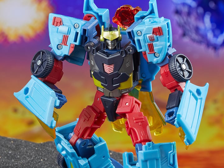 Transformers: Legacy United Deluxe Cybertron Universe Hot Shot Gallery Image 1
