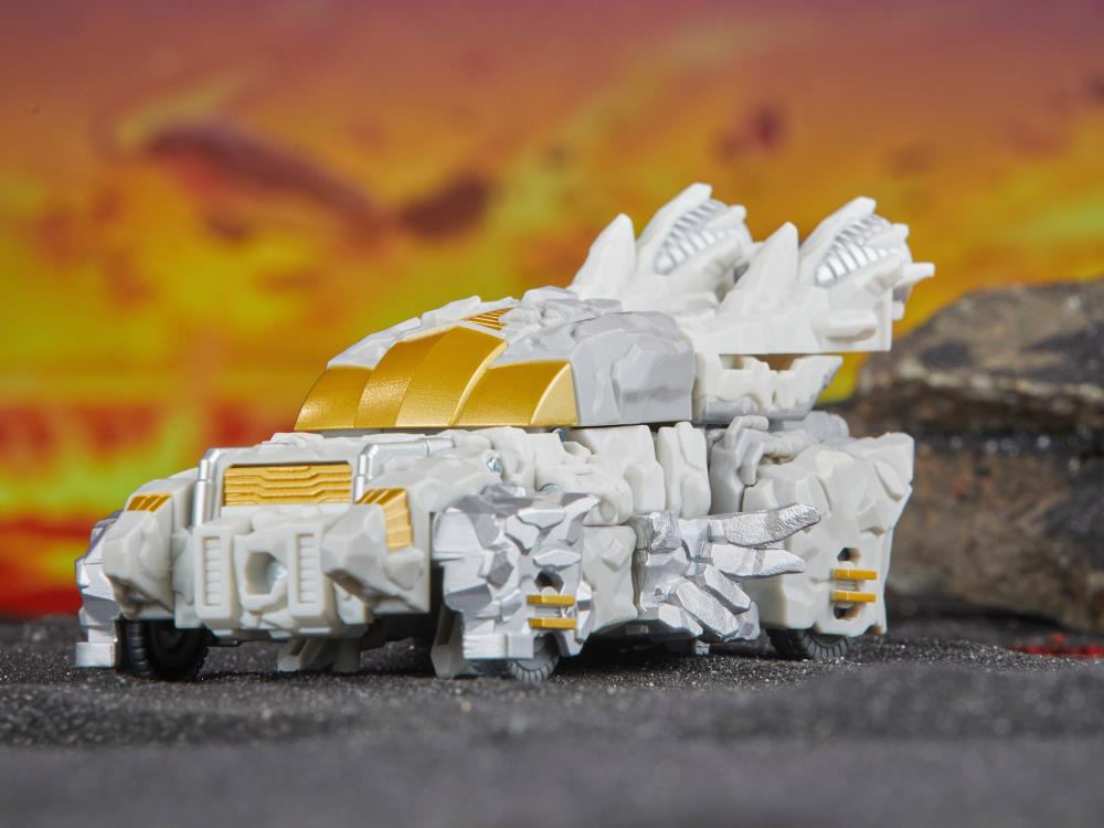 Transformers: Legacy United Deluxe Infernac Universe Nucleous Gallery Image 9