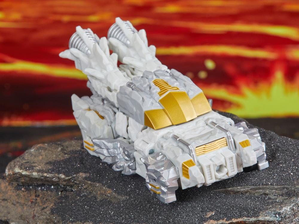 Transformers: Legacy United Deluxe Infernac Universe Nucleous Gallery Image 12