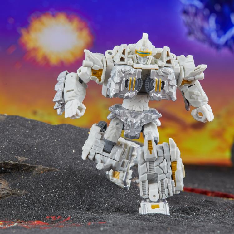 Transformers: Legacy United Deluxe Infernac Universe Nucleous Gallery Image 3