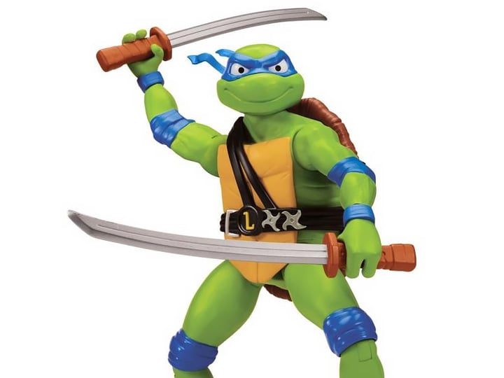 Teenage Mutant Ninja Turtles: Mutant Mayhem Leonardo 12-Inch Giant Figure Gallery Image 1