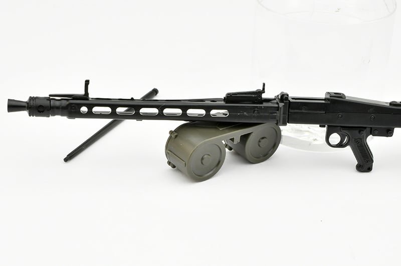 Little Armory LASW07 Strike Witches: Road to Berlin MG42S (Eila Ver.) 1/12 Scale Accessory Set Gallery Image 6