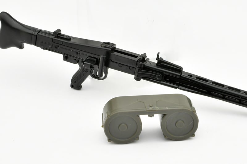 Little Armory LASW07 Strike Witches: Road to Berlin MG42S (Eila Ver.) 1/12 Scale Accessory Set Gallery Image 9