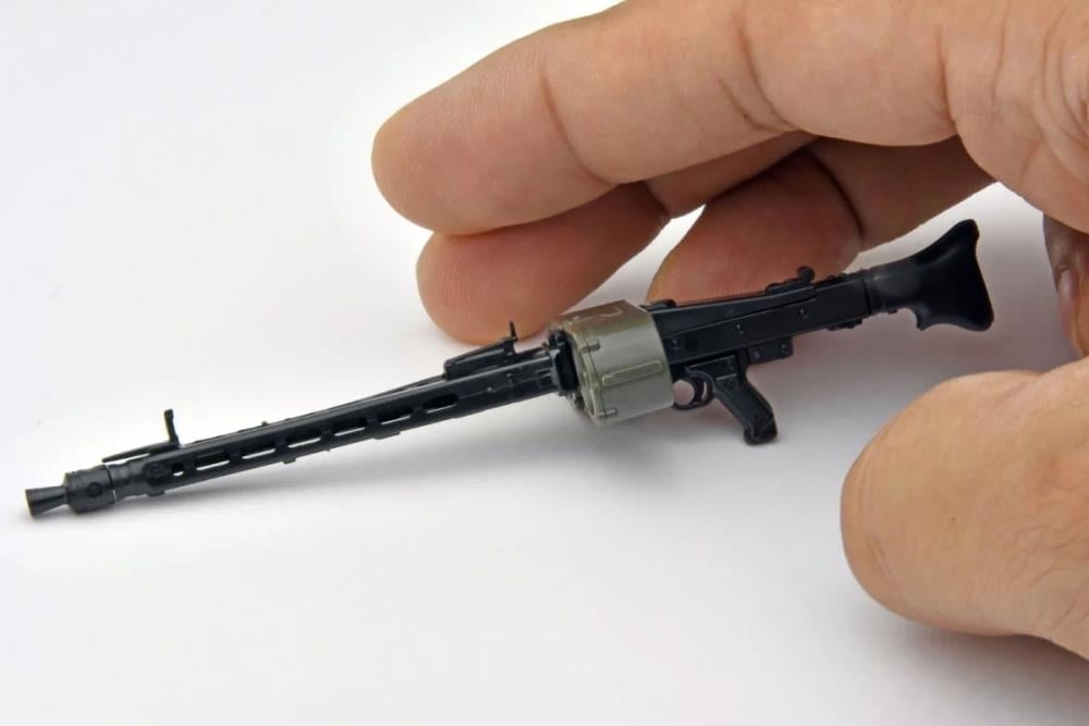 Little Armory LASW07 Strike Witches: Road to Berlin MG42S (Eila Ver.) 1/12 Scale Accessory Set Gallery Image 5