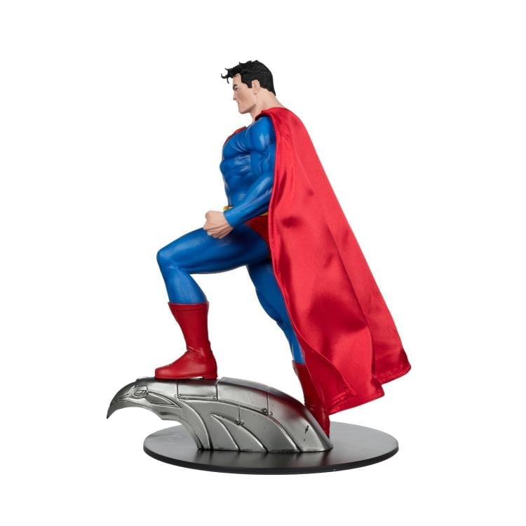 DC Comics Superman (Jim Lee) 1/6 Scale Statue (With Digital Code)