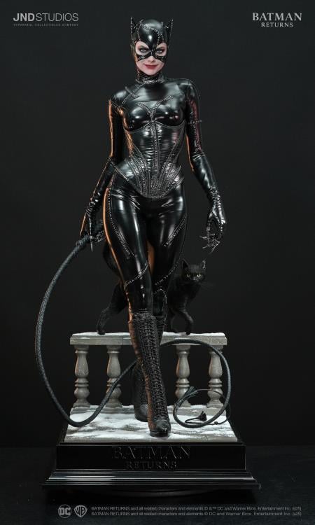 Batman Returns Catwoman 1/3 Scale Statue Gallery Image 3