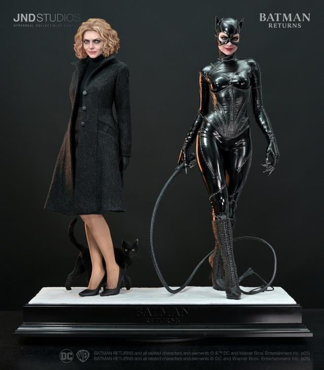 Batman Returns Catwoman (Dual Ver.) 1/3 Scale Statue Gallery Image 3