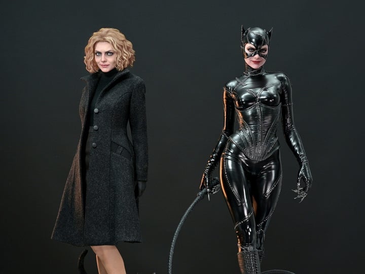 Batman Returns Catwoman (Dual Ver.) 1/3 Scale Statue Gallery Image 1
