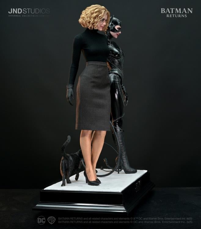 Batman Returns Catwoman (Dual Ver.) 1/3 Scale Statue