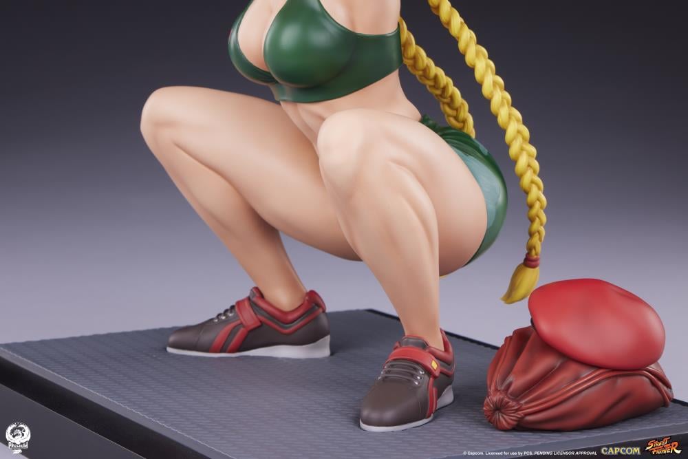 Street Fighter Premier Series Cammy (Powerlifting Classic Ver.) 1/4 Scale Statue Gallery Image 20