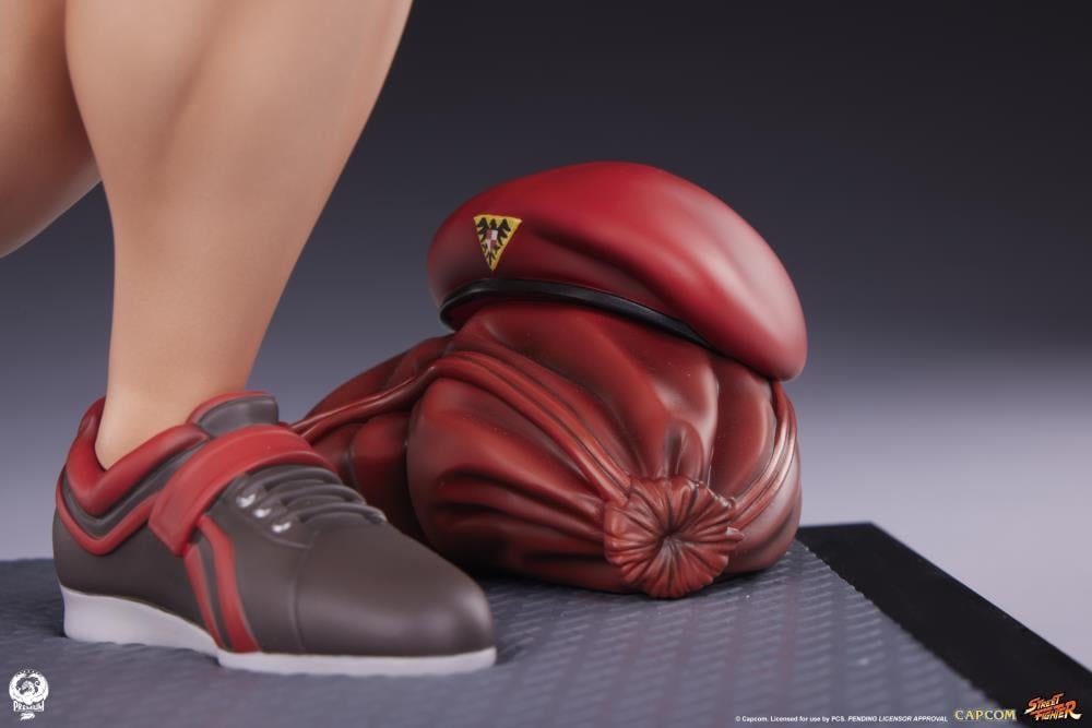 Street Fighter Premier Series Cammy (Powerlifting Classic Ver.) 1/4 Scale Statue Gallery Image 23