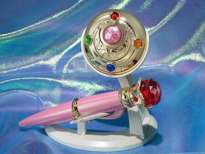 Sailor Moon Proplica Transformation Brooch & Disguise Pen Set (Brilliant Color Edition) Gallery Image 1
