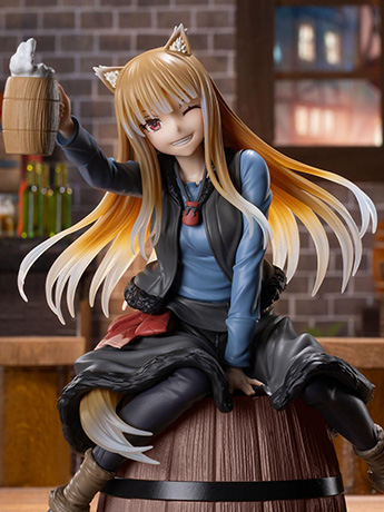 Spice and Wolf Luminasta Holo Figure Gallery Image 2