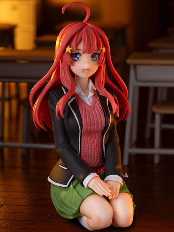 The Quintessential Quintuplets Specials Itsuki Nakano Premium Perching Figure Gallery Image 2
