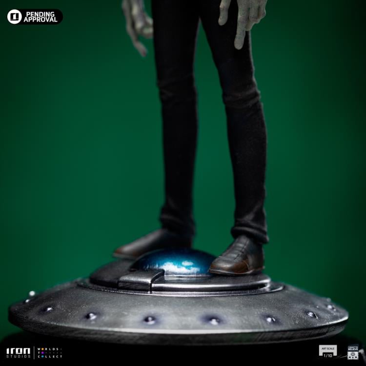 I Want to Believe Alien (Grey) 1/10 Art Scale Limited Edition Statue Gallery Image 9
