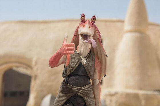 Star Wars: The Phantom Menace S.H.Figuarts Jar Jar Binks Exclusive Action Figure Gallery Image 7