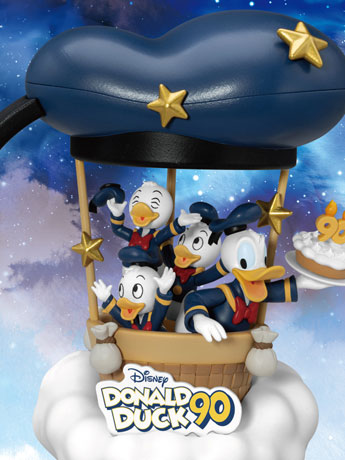 Donald Duck 90th D-Stage DS-130 Happy Birthday Donald Duck Statue Gallery Image 2