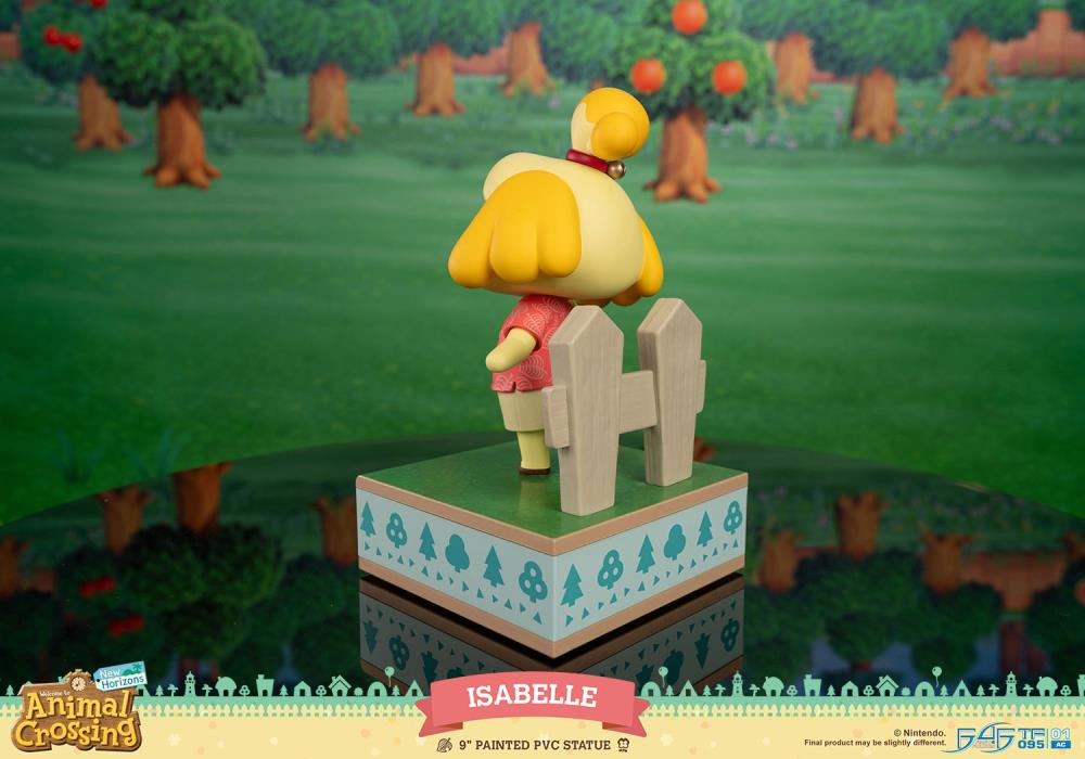 Animal Crossing: New Horizons Isabelle Statue Gallery Image 6