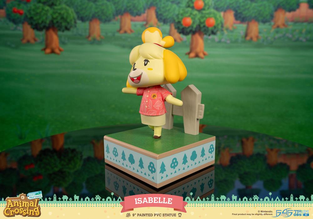 Animal Crossing: New Horizons Isabelle Statue Gallery Image 4