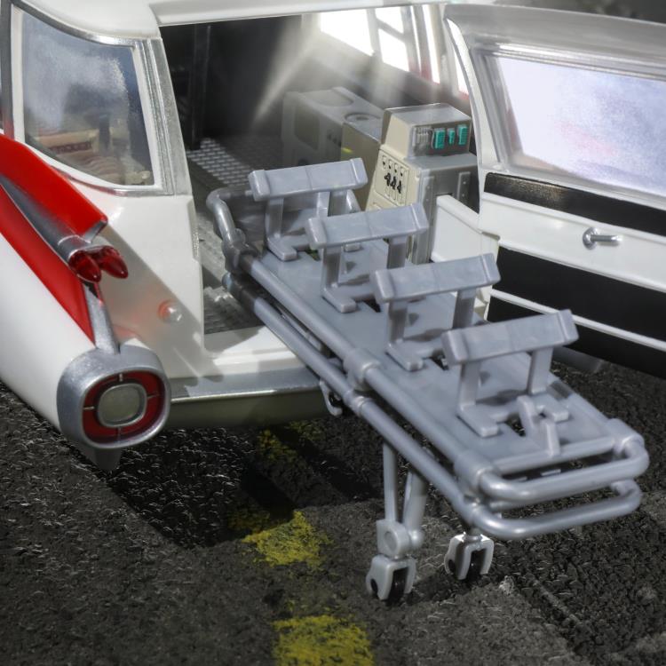 Ghostbusters (1984) Plasma Series Ecto-1 Gallery Image 9